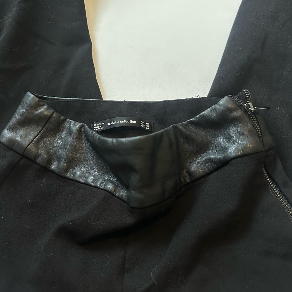 Zara Black Leggings with Leather Detail - Picture 3 of 3